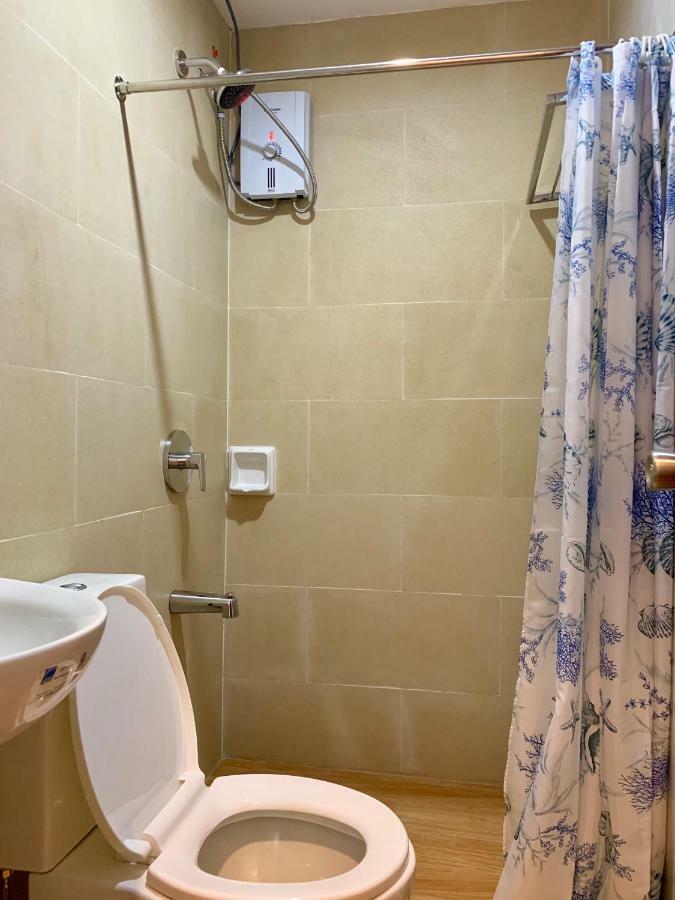 Davao Persimmon Suites Esterno foto